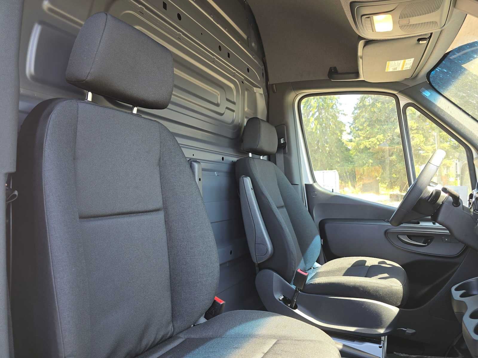 2026 Mercedes-Benz Sprinter 2500 High Roof I4 Diesel 170 RWD