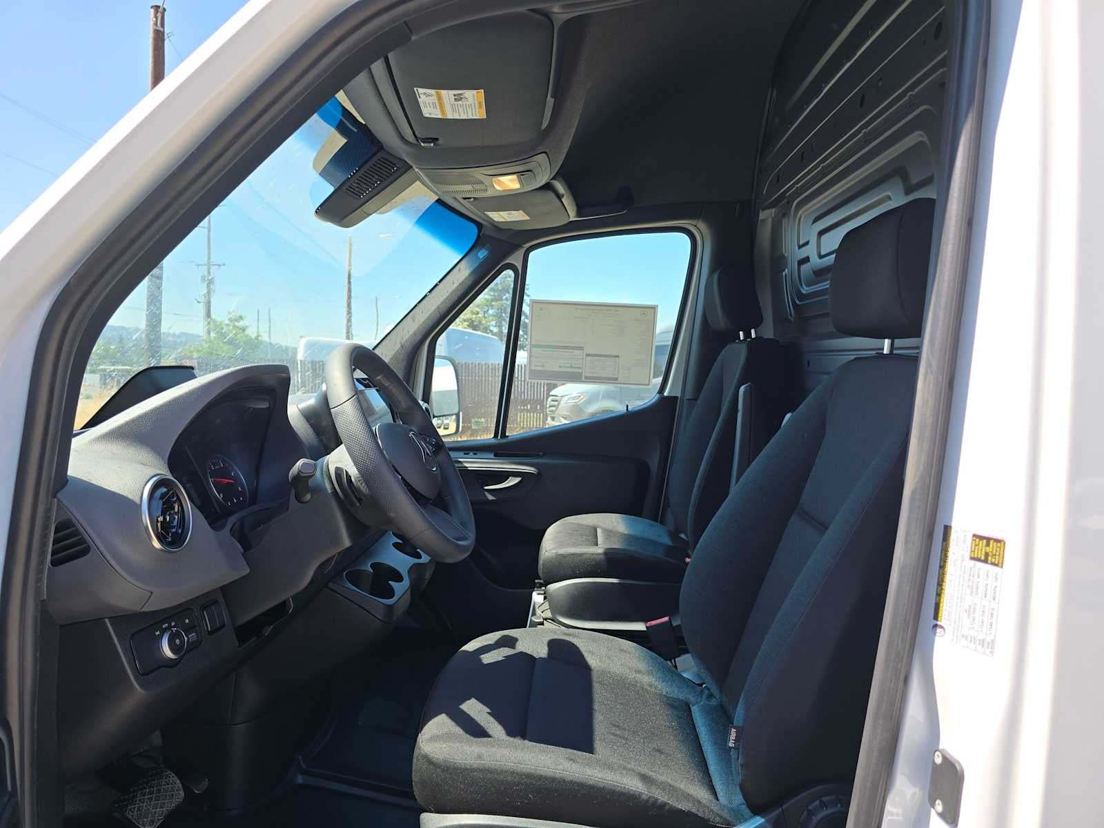 2026 Mercedes-Benz Sprinter 2500 High Roof I4 Diesel 170 RWD