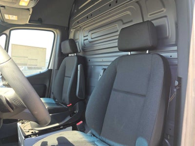 2026 Mercedes-Benz Sprinter 2500 High Roof I4 Diesel 170 RWD