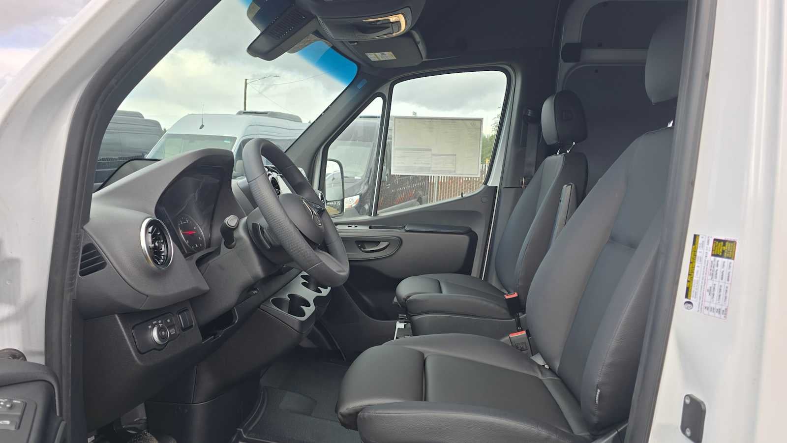 2026 Mercedes-Benz Sprinter 2500 High Roof I4 Diesel 170" RWD