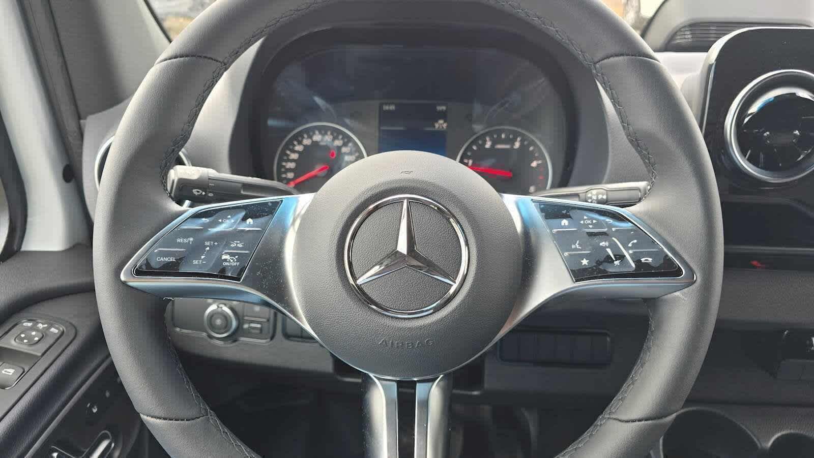 2026 Mercedes-Benz Sprinter 2500 High Roof I4 Diesel 170 RWD