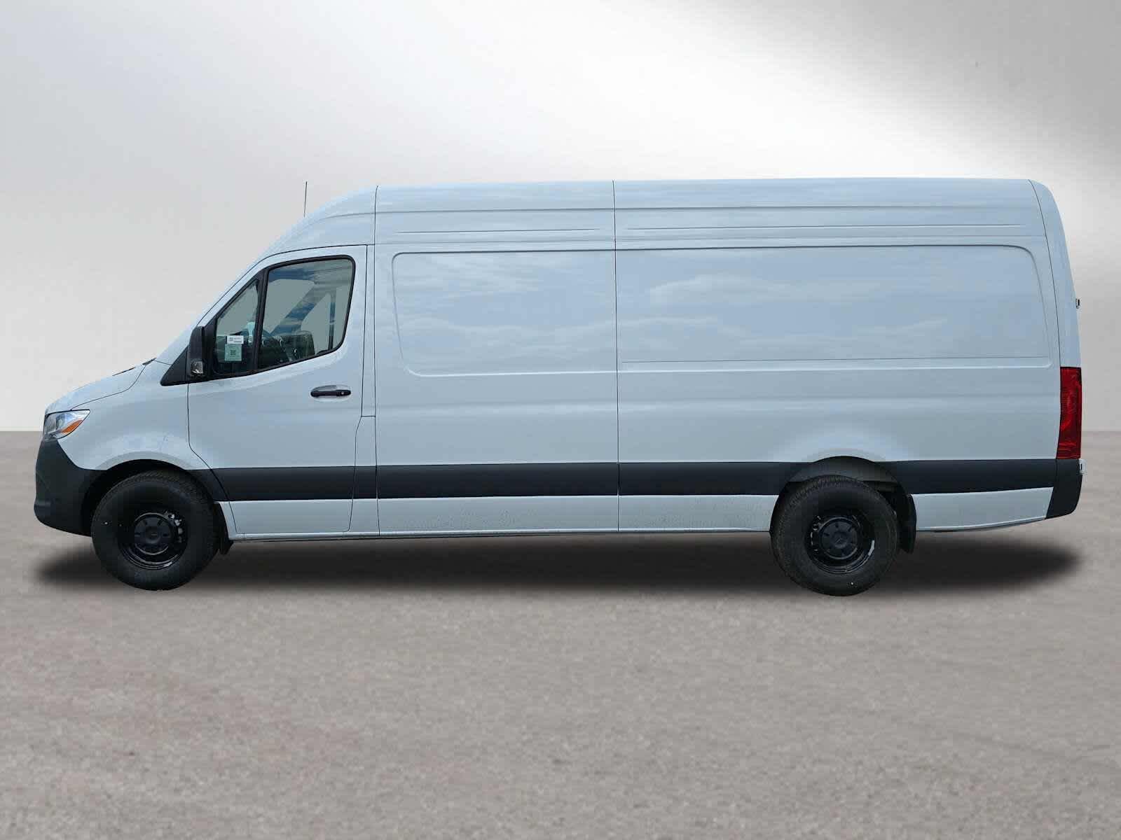 2026 Mercedes-Benz Sprinter 2500 High Roof I4 Diesel 170 RWD