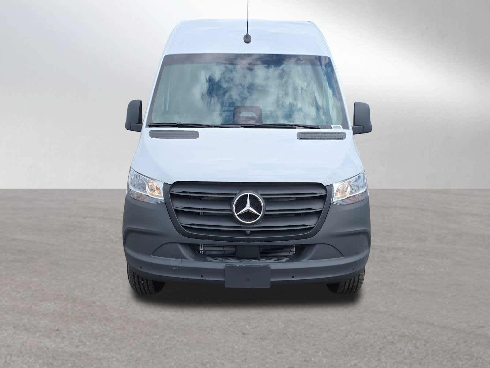 2026 Mercedes-Benz Sprinter 2500 High Roof I4 Diesel 170 RWD