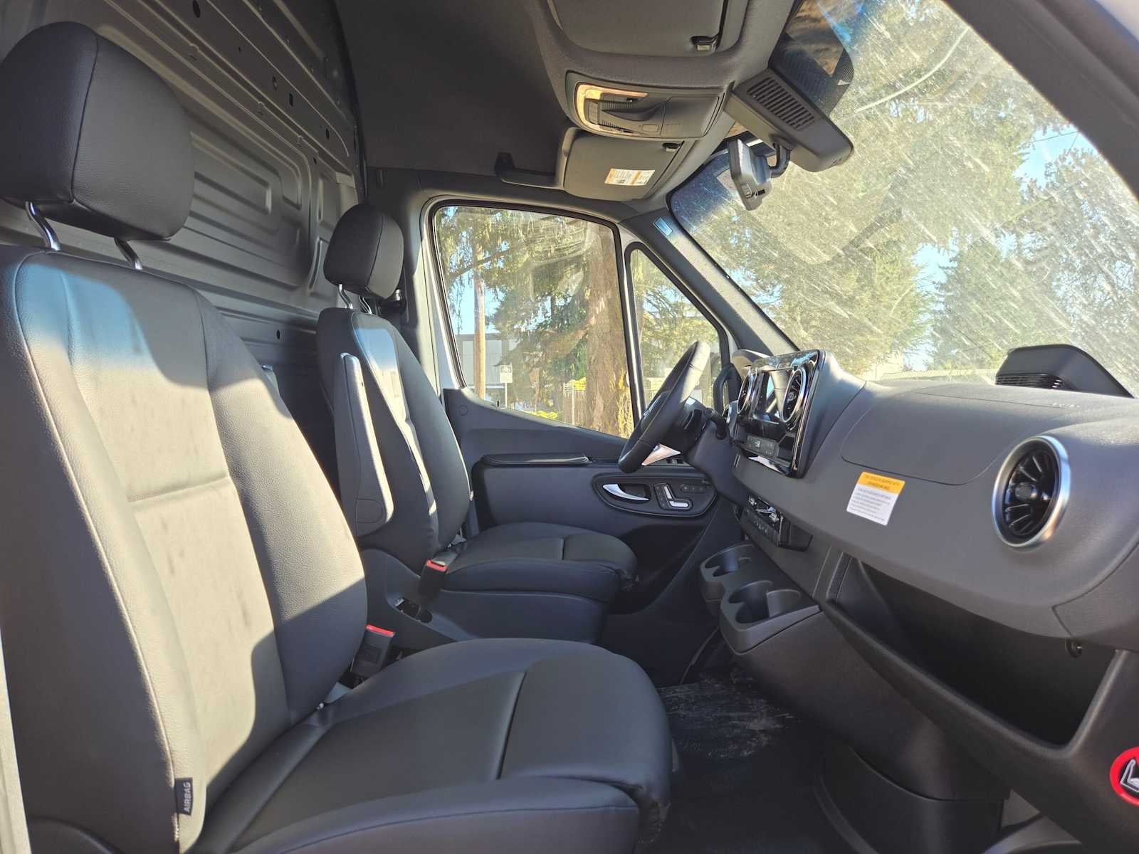 2026 Mercedes-Benz Sprinter Cargo 2500 High Roof I4 Diesel 170 RWD