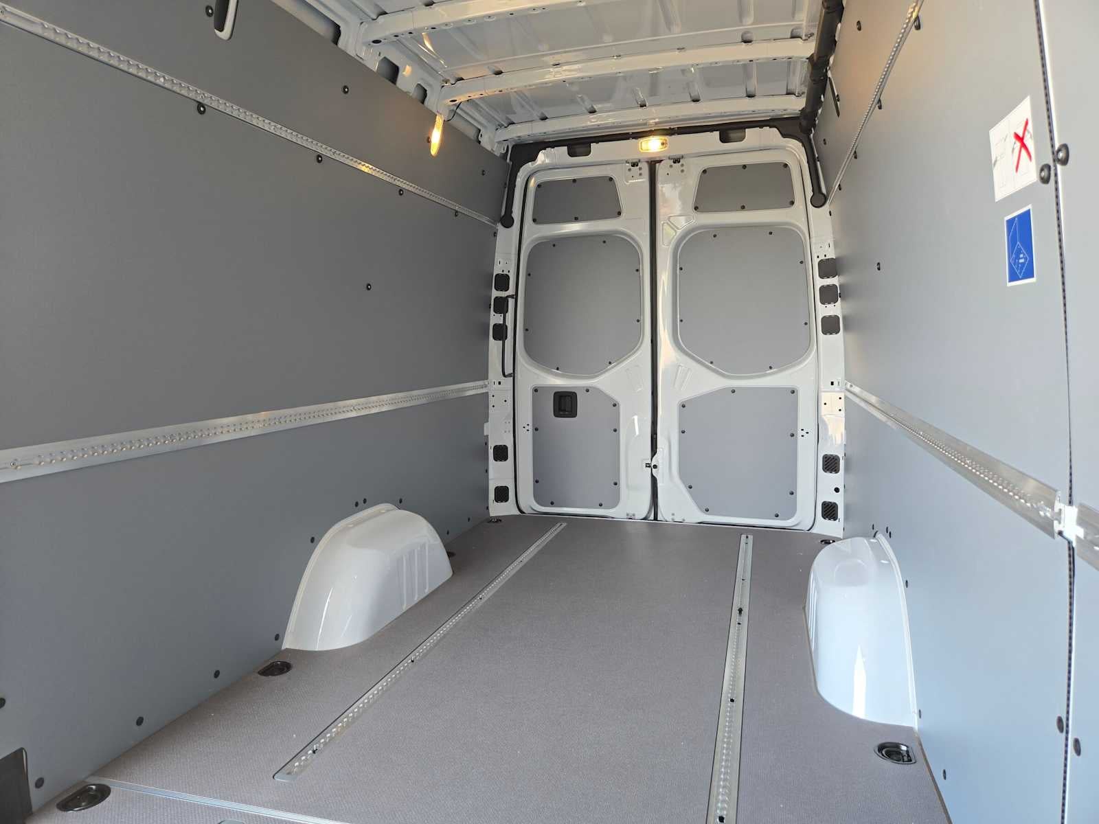 2026 Mercedes-Benz Sprinter Cargo 2500 High Roof I4 Diesel 170 RWD