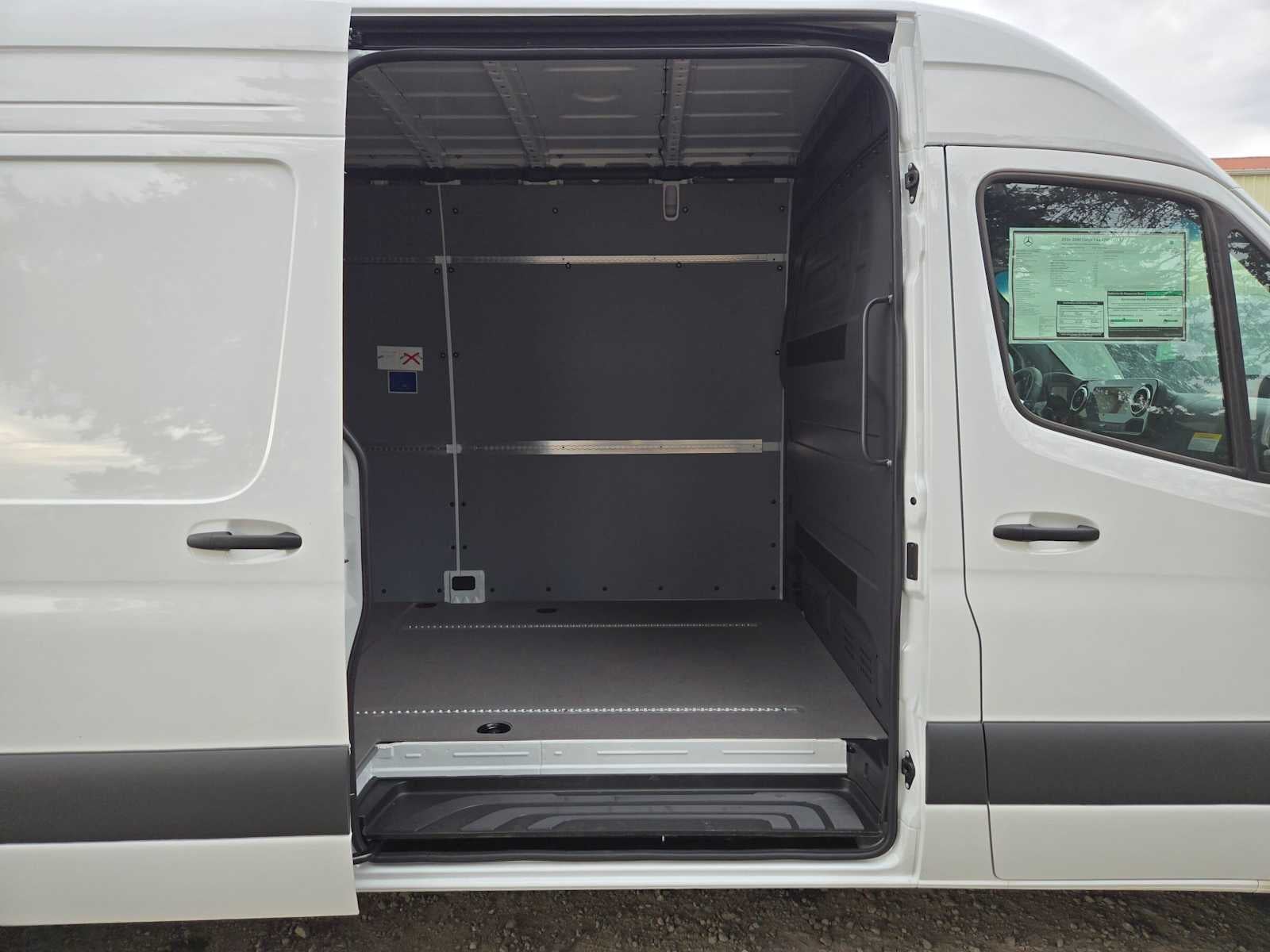 2026 Mercedes-Benz Sprinter Cargo 2500 High Roof I4 Diesel 170 RWD