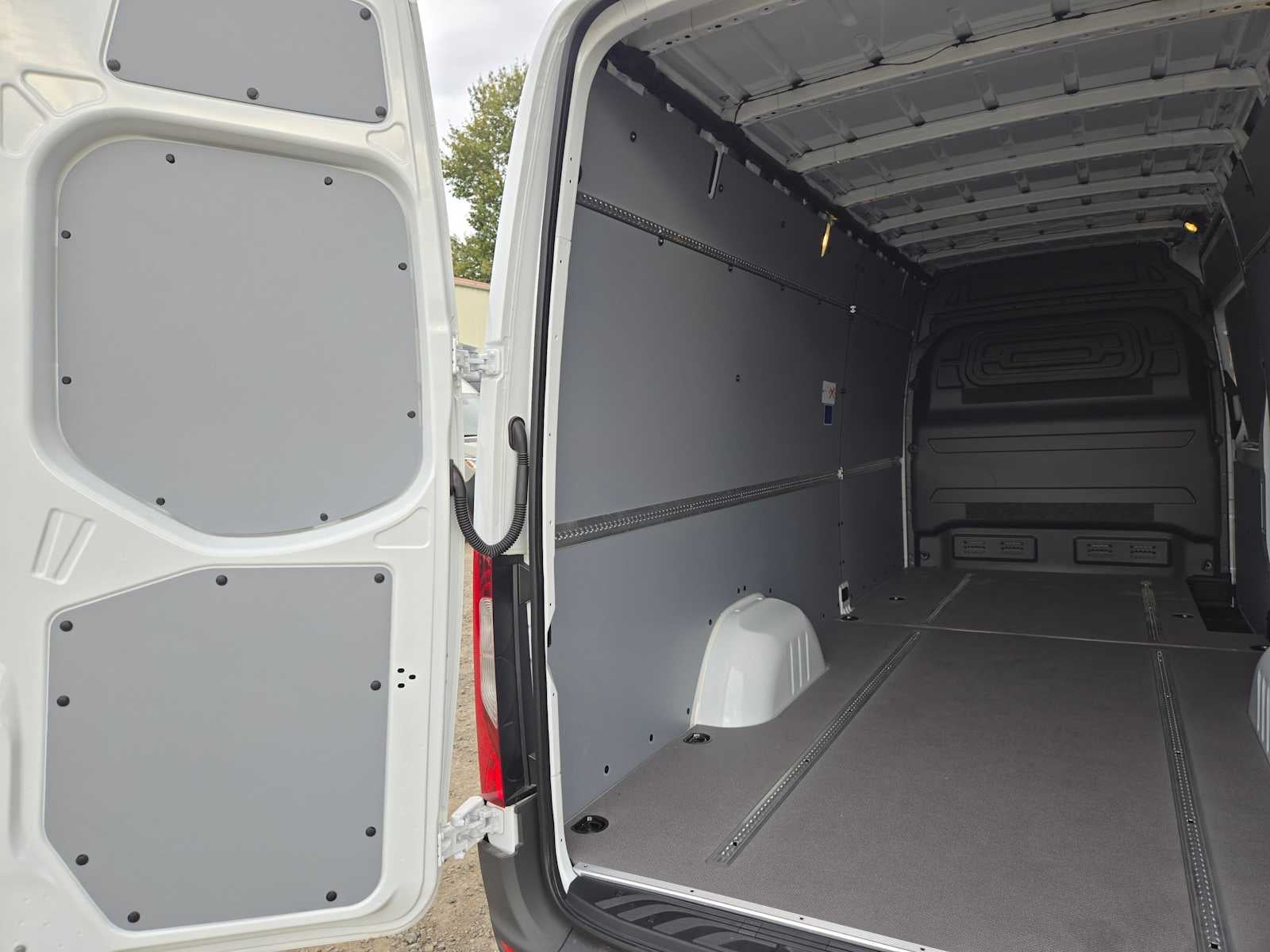 2026 Mercedes-Benz Sprinter Cargo 2500 High Roof I4 Diesel 170 RWD