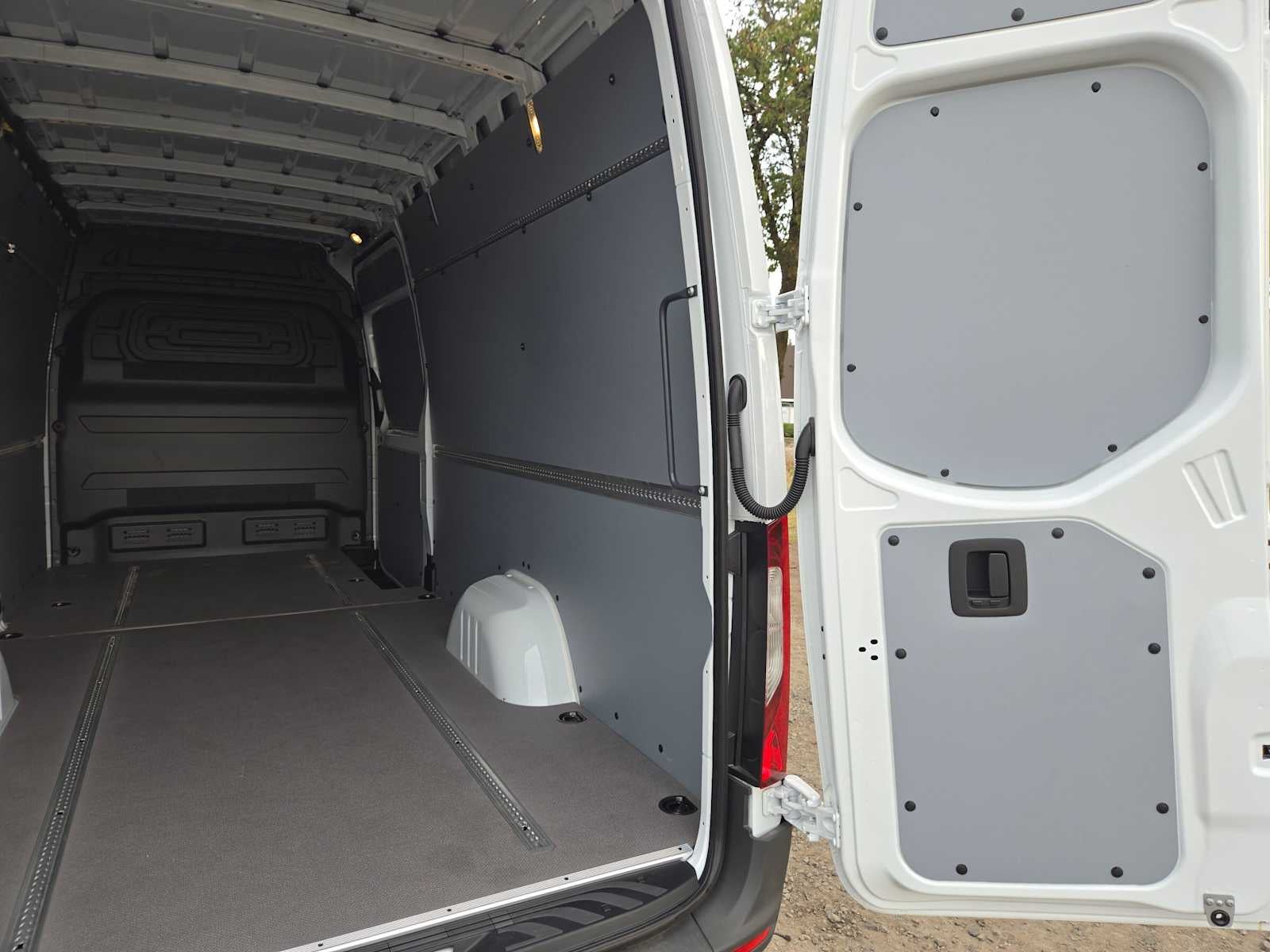 2026 Mercedes-Benz Sprinter Cargo 2500 High Roof I4 Diesel 170 RWD