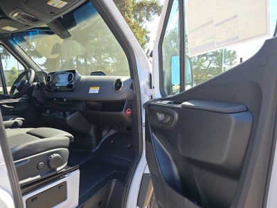 2026 Mercedes-Benz Sprinter 2500 High Roof I4 Diesel 170 RWD