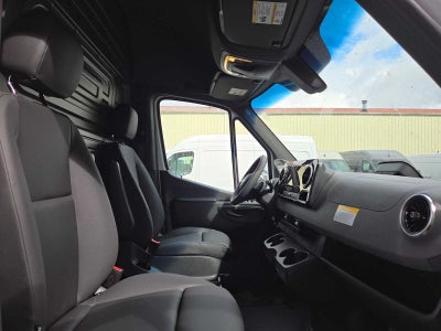 2026 Mercedes-Benz Sprinter Cargo 2500 High Roof I4 Diesel 170 RWD
