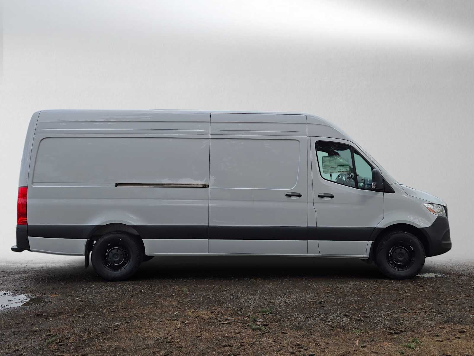 2026 Mercedes-Benz Sprinter Cargo 2500 High Roof I4 Diesel 170 RWD