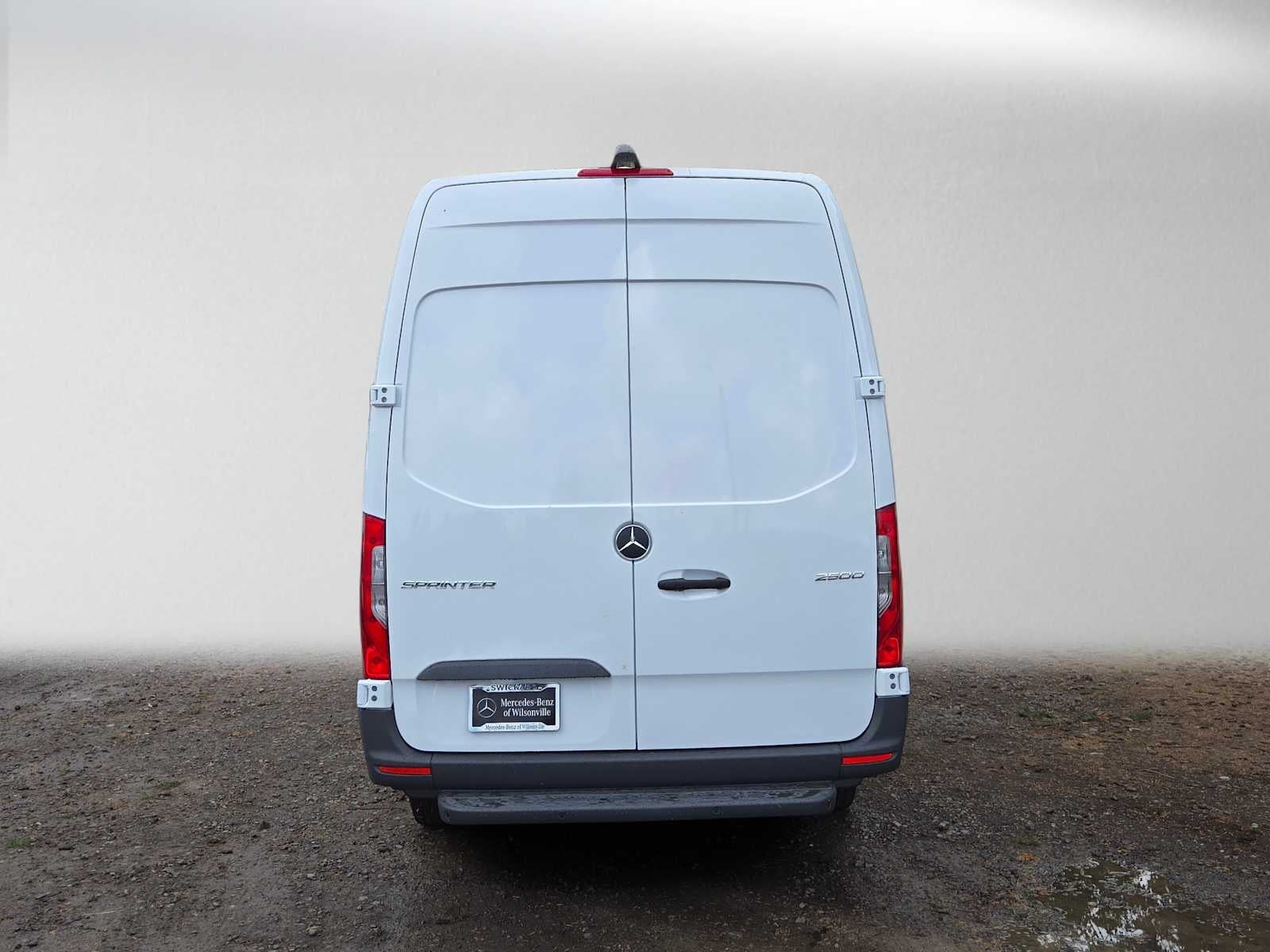 2026 Mercedes-Benz Sprinter Cargo 2500 High Roof I4 Diesel 170 RWD