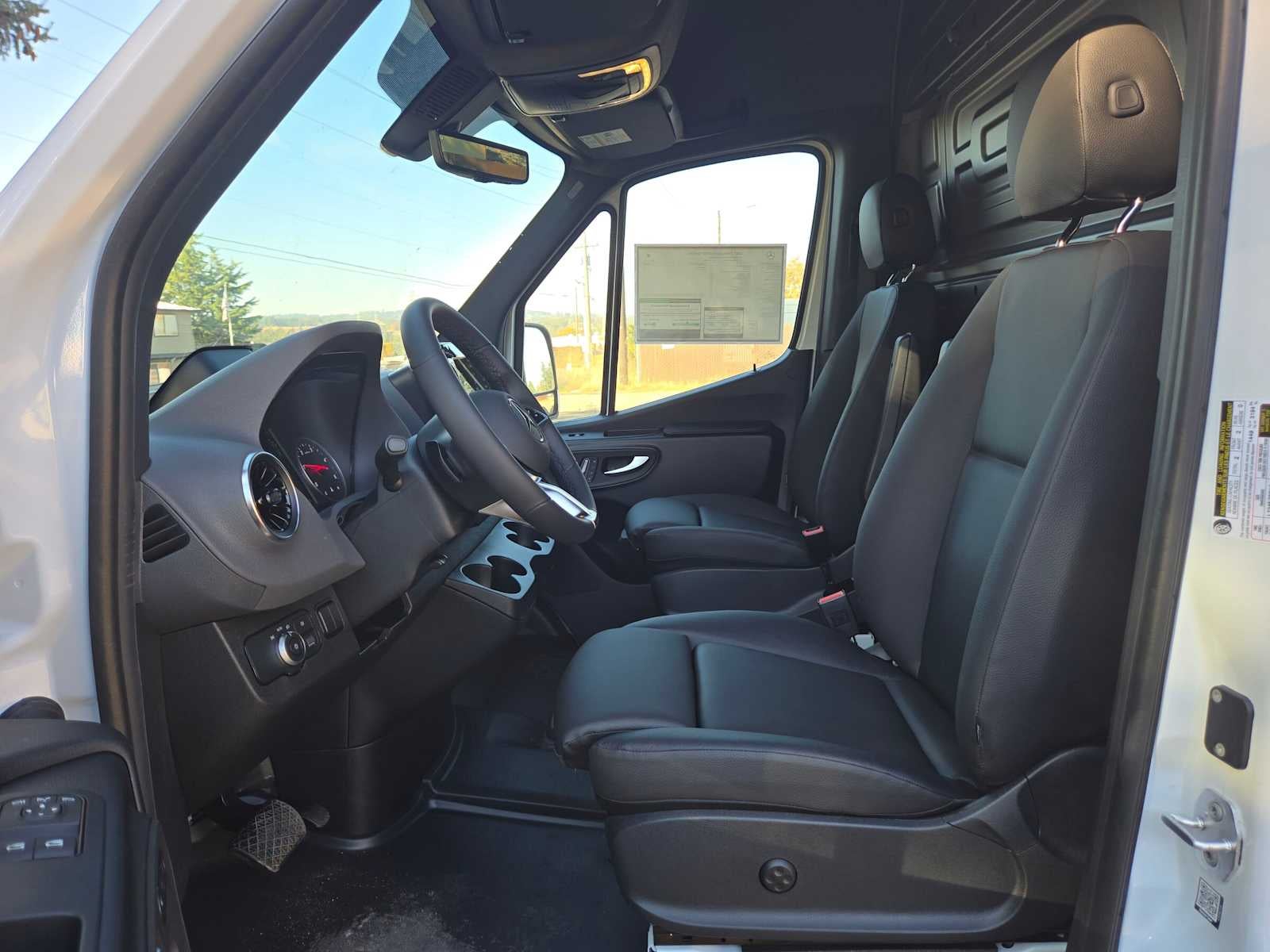 2027 Mercedes-Benz Sprinter Cargo 2500 High Roof I4 Diesel 170 RWD