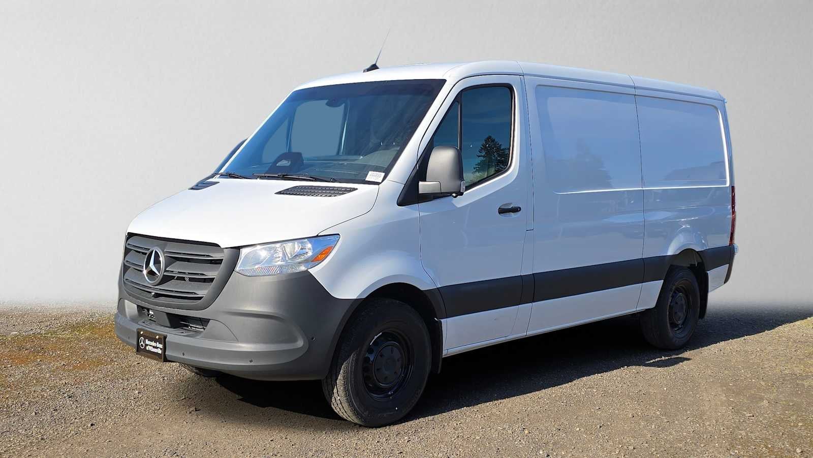 2025 Mercedes-Benz Sprinter Cargo Van 2500 Standard Roof I4 Diesel HO 144 RWD