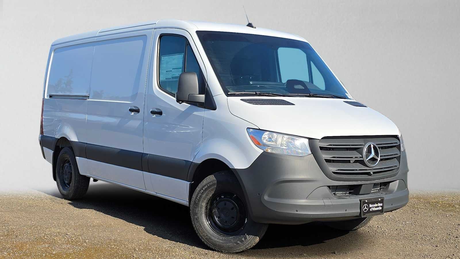2025 Mercedes-Benz Sprinter Cargo Van 2500 Standard Roof I4 Diesel HO 144 RWD