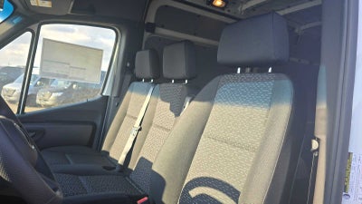 2026 Mercedes-Benz Sprinter 2500 Standard Roof I4 Diesel HO 144" RWD