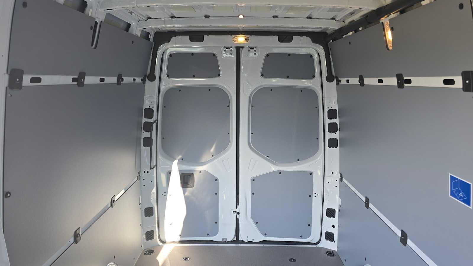 2026 Mercedes-Benz Sprinter 2500 Standard Roof I4 Diesel HO 144" RWD