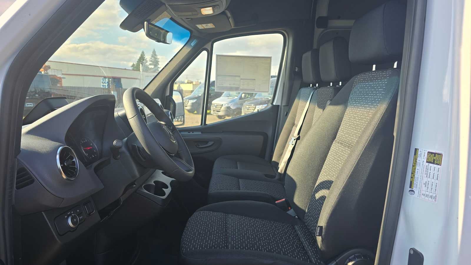 2026 Mercedes-Benz Sprinter 2500 Standard Roof I4 Diesel HO 144" RWD