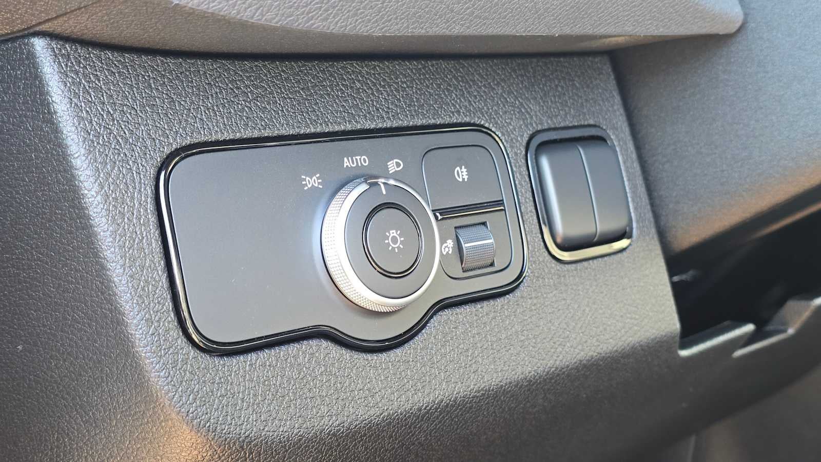 2026 Mercedes-Benz Sprinter 2500 Standard Roof I4 Diesel HO 144" RWD