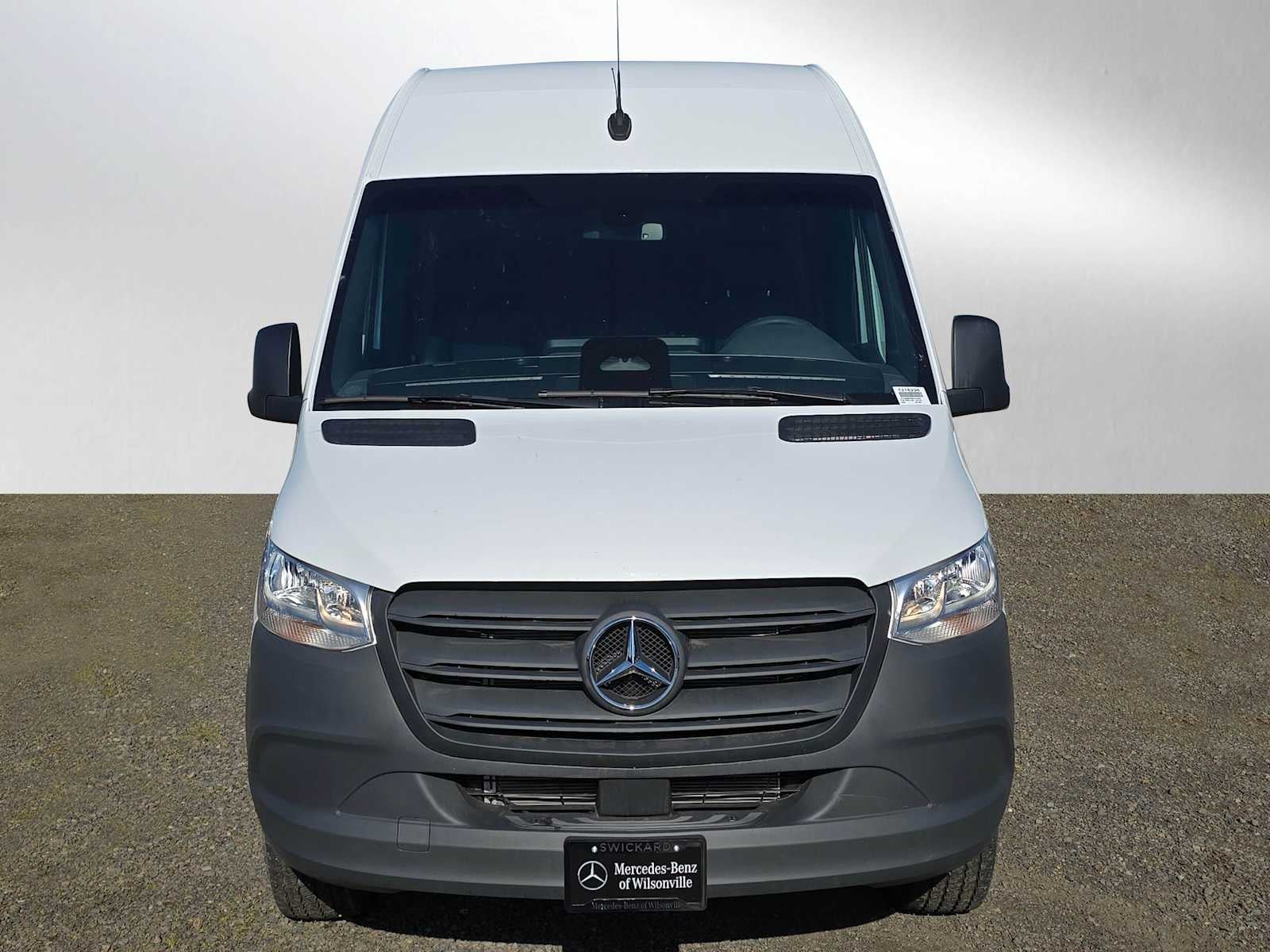 2026 Mercedes-Benz Sprinter 2500 Standard Roof I4 Diesel HO 144" RWD