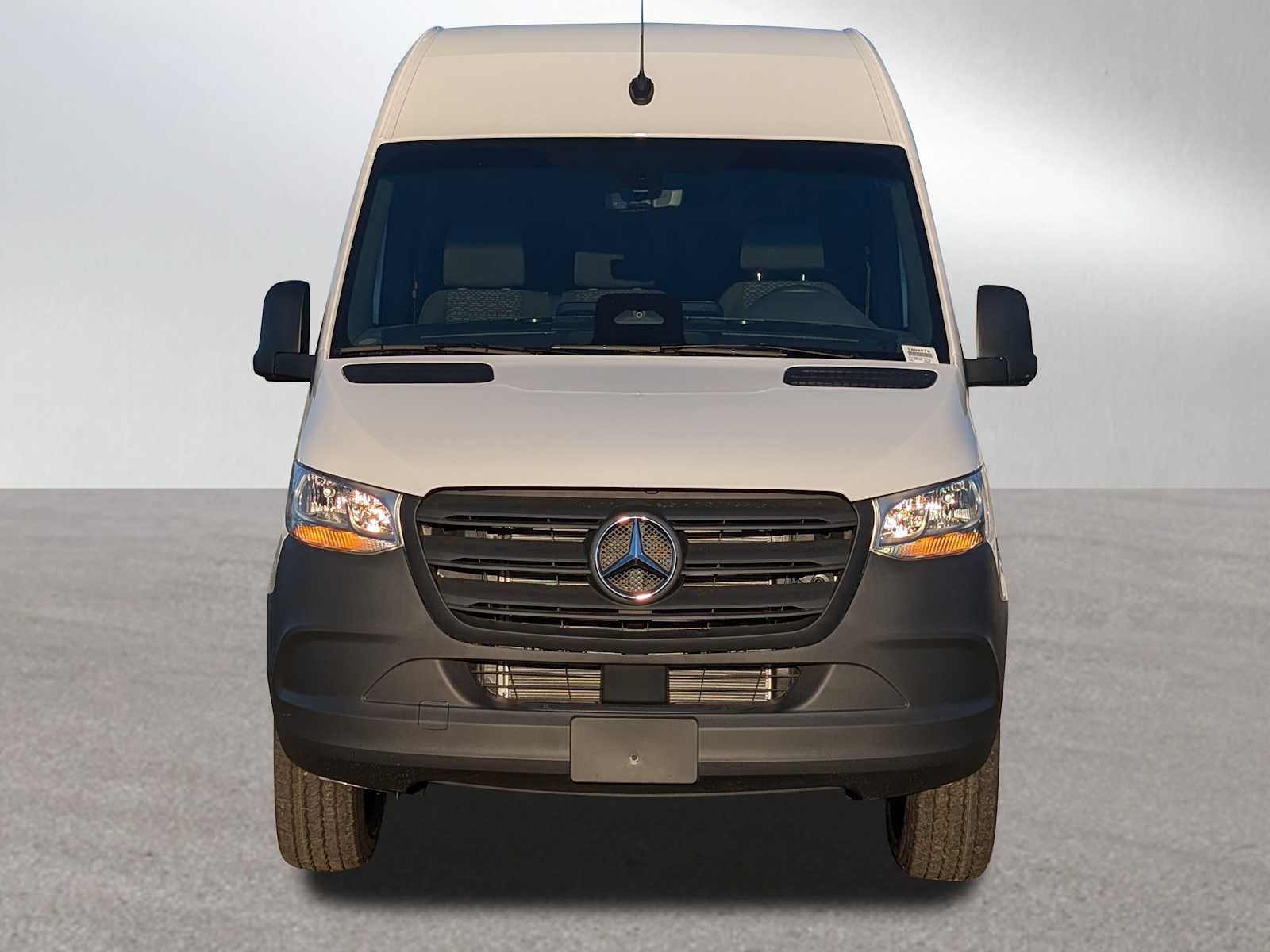 2026 Mercedes-Benz Sprinter 2500 Standard Roof I4 Diesel HO 144" RWD