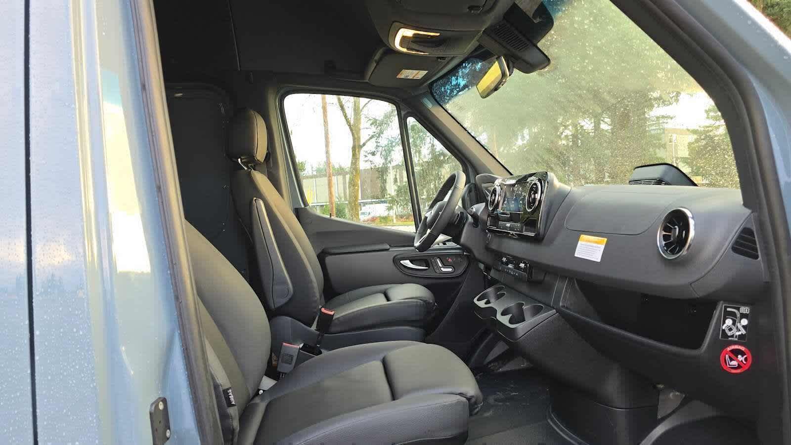 2026 Mercedes-Benz Sprinter 2500 Standard Roof I4 Diesel HO 144 AWD