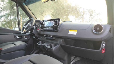 2026 Mercedes-Benz Sprinter 2500 Standard Roof I4 Diesel HO 144 AWD