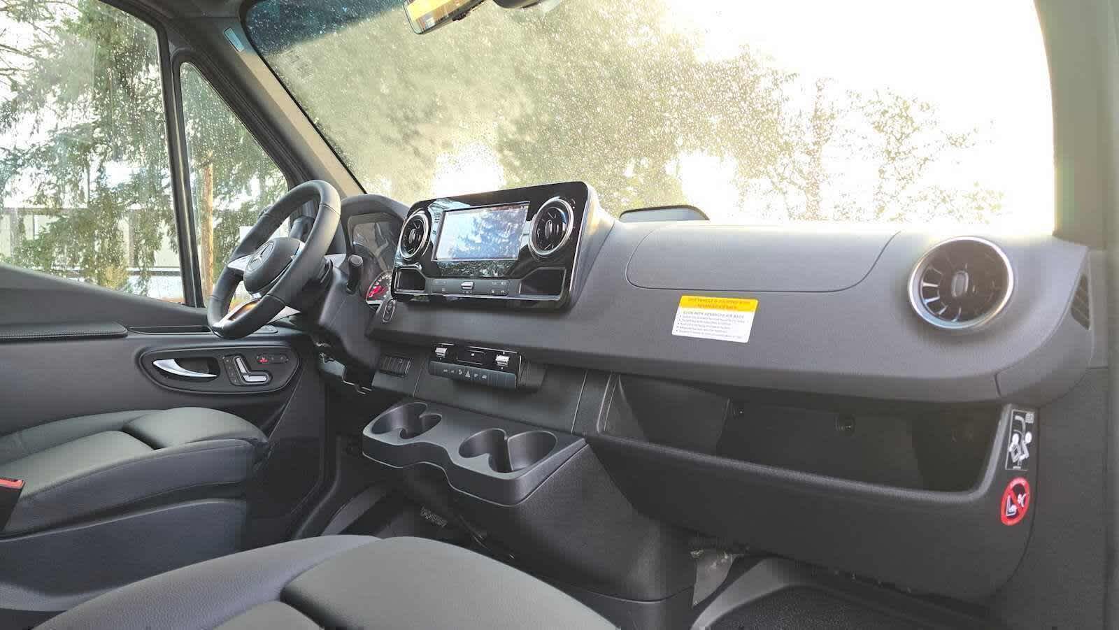 2026 Mercedes-Benz Sprinter 2500 Standard Roof I4 Diesel HO 144 AWD