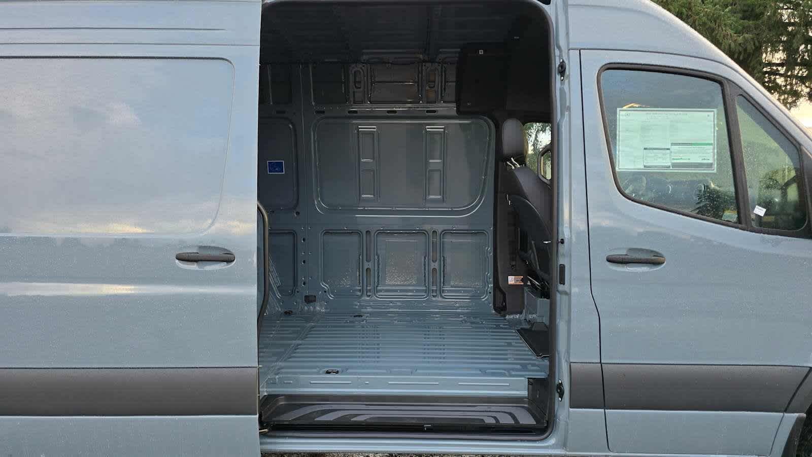 2026 Mercedes-Benz Sprinter 2500 Standard Roof I4 Diesel HO 144 AWD