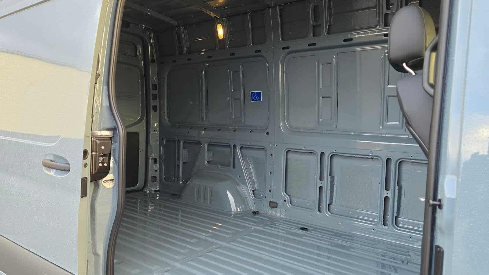 2026 Mercedes-Benz Sprinter 2500 Standard Roof I4 Diesel HO 144 AWD