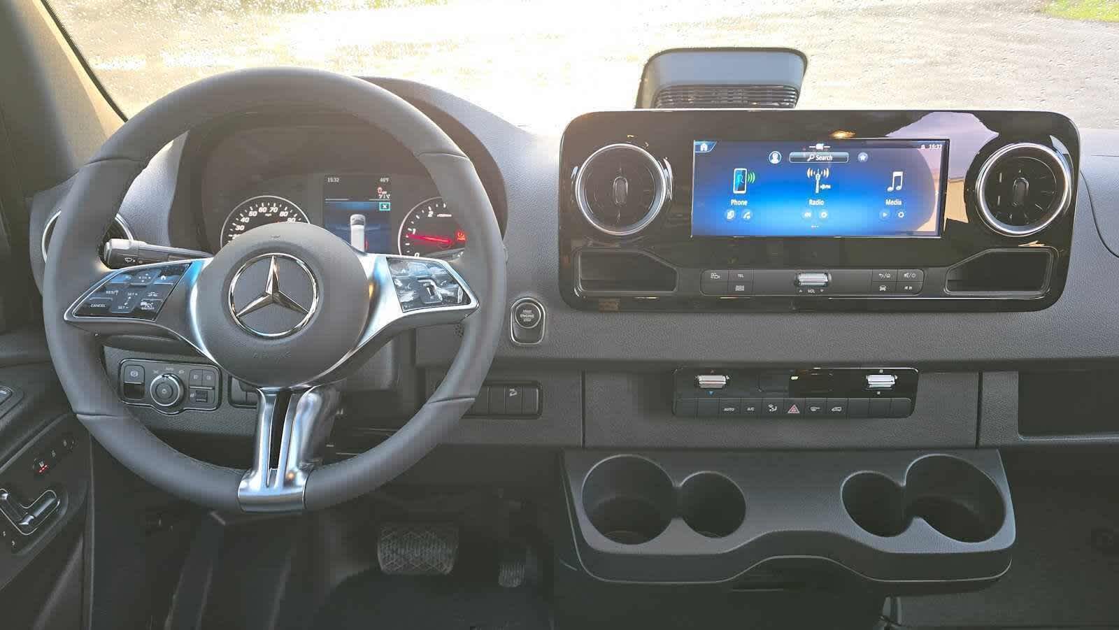 2026 Mercedes-Benz Sprinter 2500 Standard Roof I4 Diesel HO 144 AWD