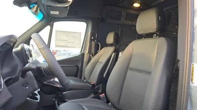 2026 Mercedes-Benz Sprinter 2500 Standard Roof I4 Diesel HO 144 AWD