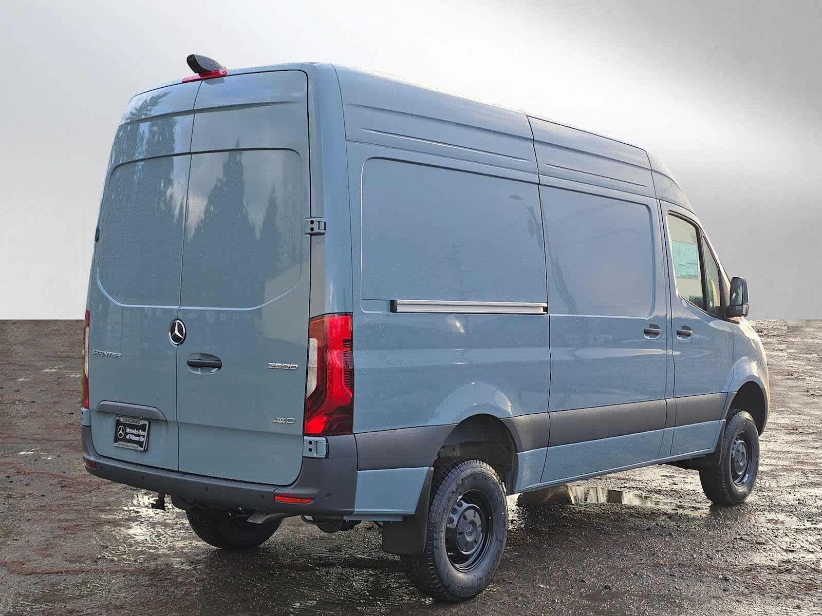 2026 Mercedes-Benz Sprinter 2500 Standard Roof I4 Diesel HO 144 AWD