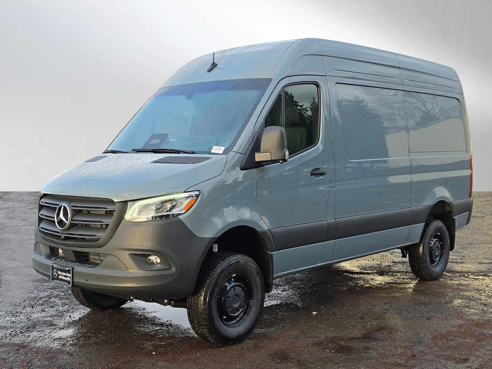 2026 Mercedes-Benz Sprinter 2500 Standard Roof I4 Diesel HO 144 AWD