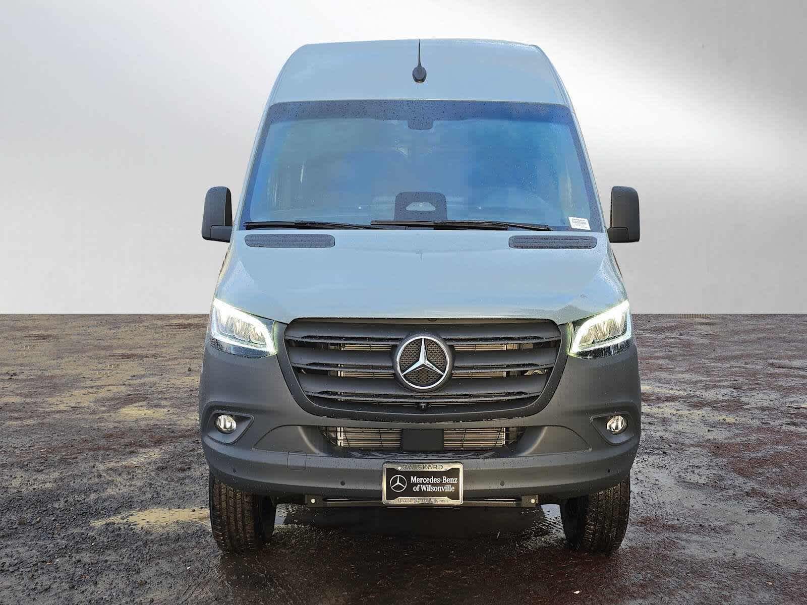2026 Mercedes-Benz Sprinter 2500 Standard Roof I4 Diesel HO 144 AWD