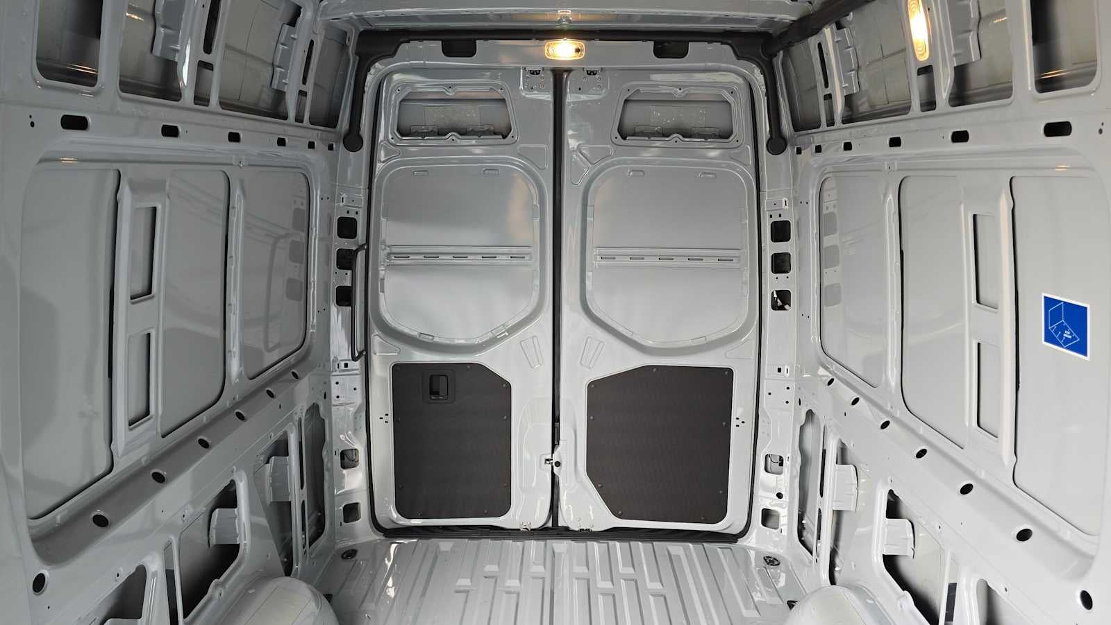 2026 Mercedes-Benz Sprinter 2500 Standard Roof I4 Diesel HO 144" AWD