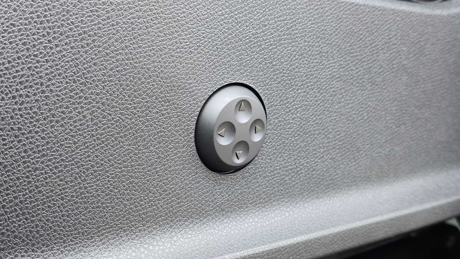 2026 Mercedes-Benz Sprinter 2500 Standard Roof I4 Diesel HO 144" AWD