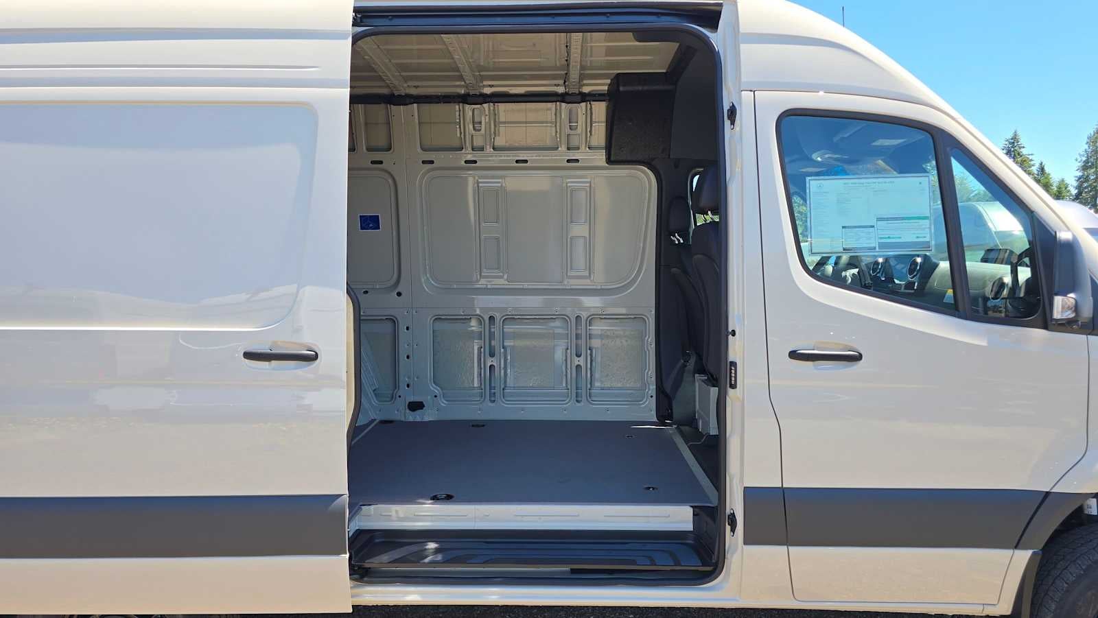 2025 Mercedes-Benz Sprinter Cargo Van 2500 Standard Roof I4 Diesel HO 144 AWD