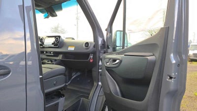 2026 Mercedes-Benz Sprinter 2500 Standard Roof I4 Diesel HO 144 AWD