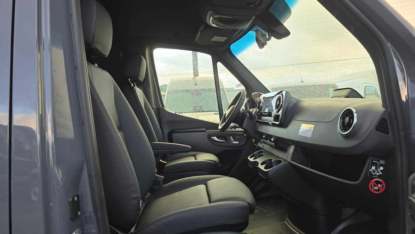 2026 Mercedes-Benz Sprinter 2500 Standard Roof I4 Diesel HO 144 AWD