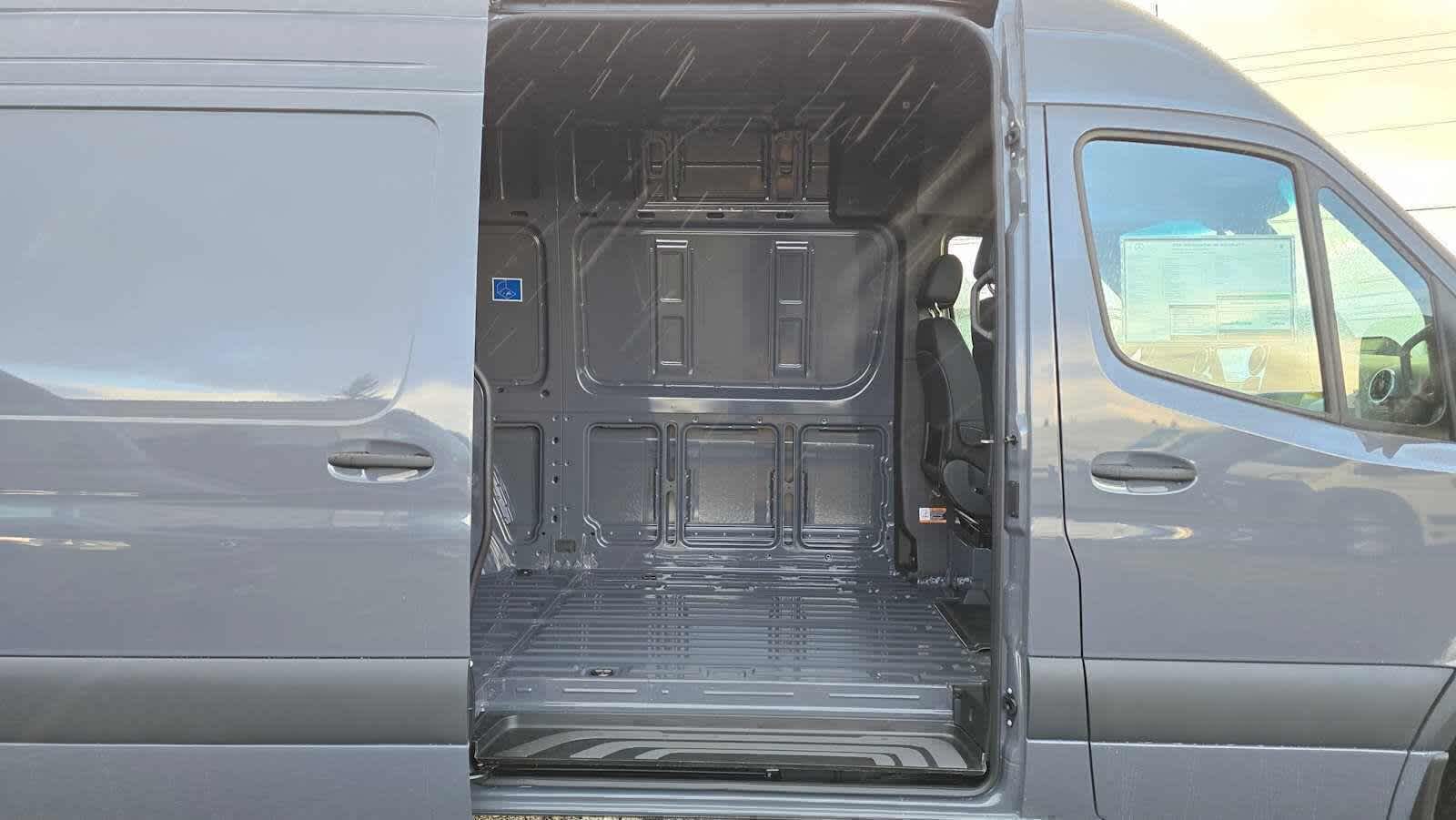 2026 Mercedes-Benz Sprinter 2500 Standard Roof I4 Diesel HO 144 AWD