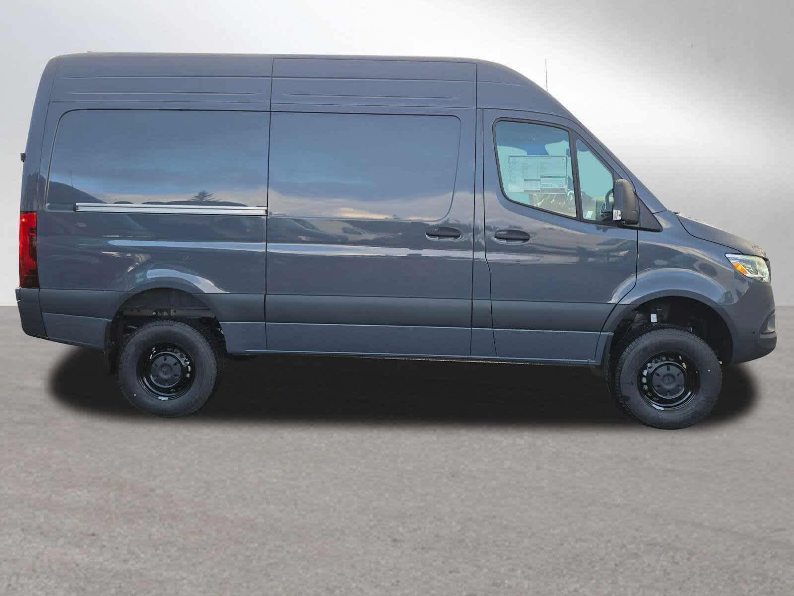 2026 Mercedes-Benz Sprinter 2500 Standard Roof I4 Diesel HO 144 AWD