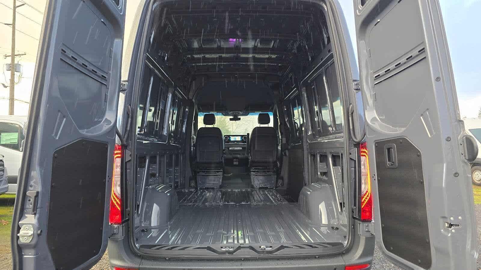 2026 Mercedes-Benz Sprinter 2500 Standard Roof I4 Diesel HO 144 AWD