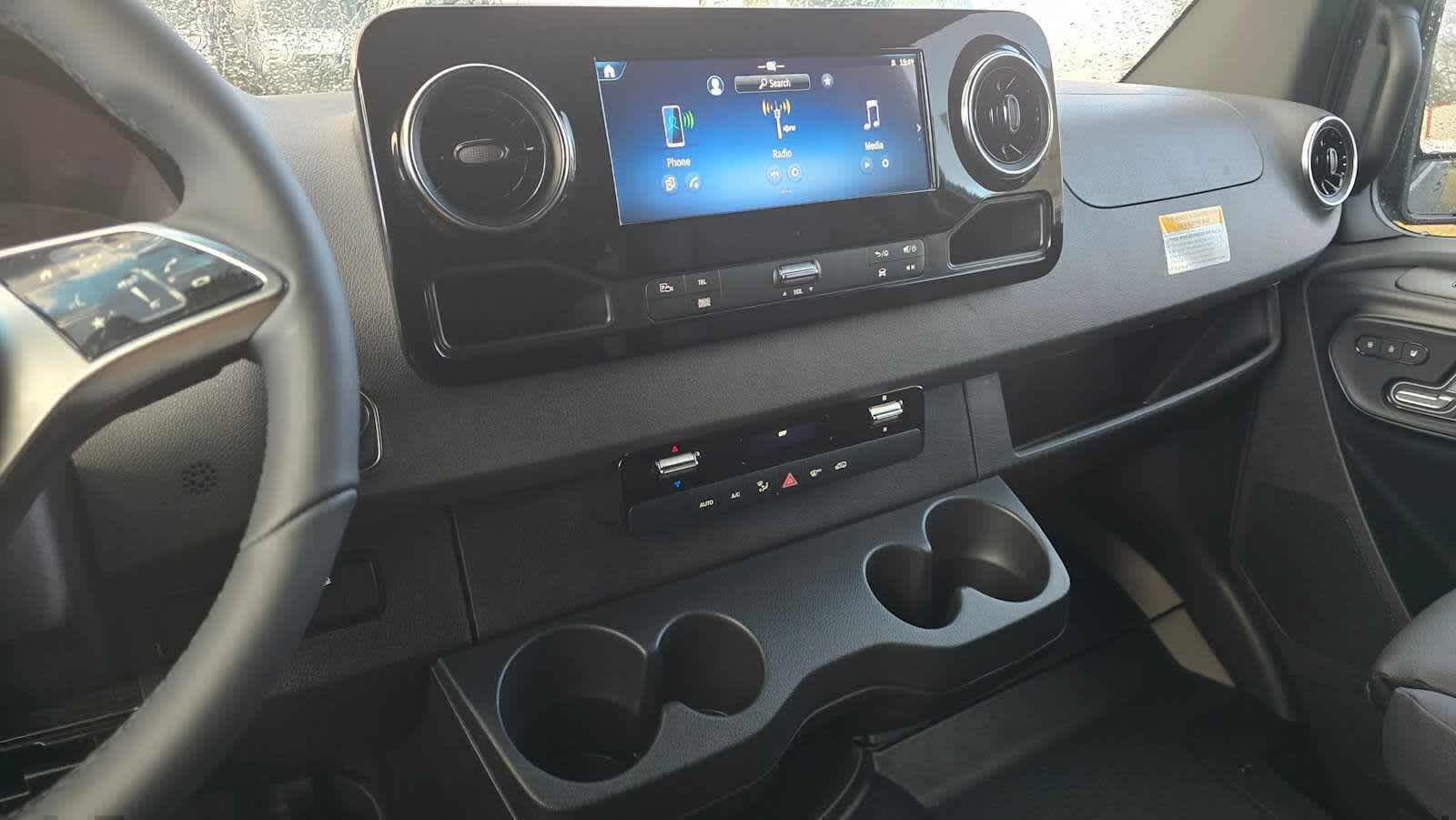 2026 Mercedes-Benz Sprinter 2500 Standard Roof I4 Diesel HO 144 AWD