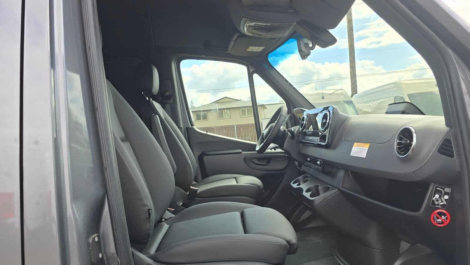 2026 Mercedes-Benz Sprinter 2500 Standard Roof I4 Diesel HO 144 AWD