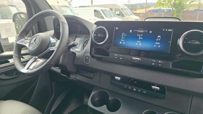 2026 Mercedes-Benz Sprinter 2500 Standard Roof I4 Diesel HO 144 AWD