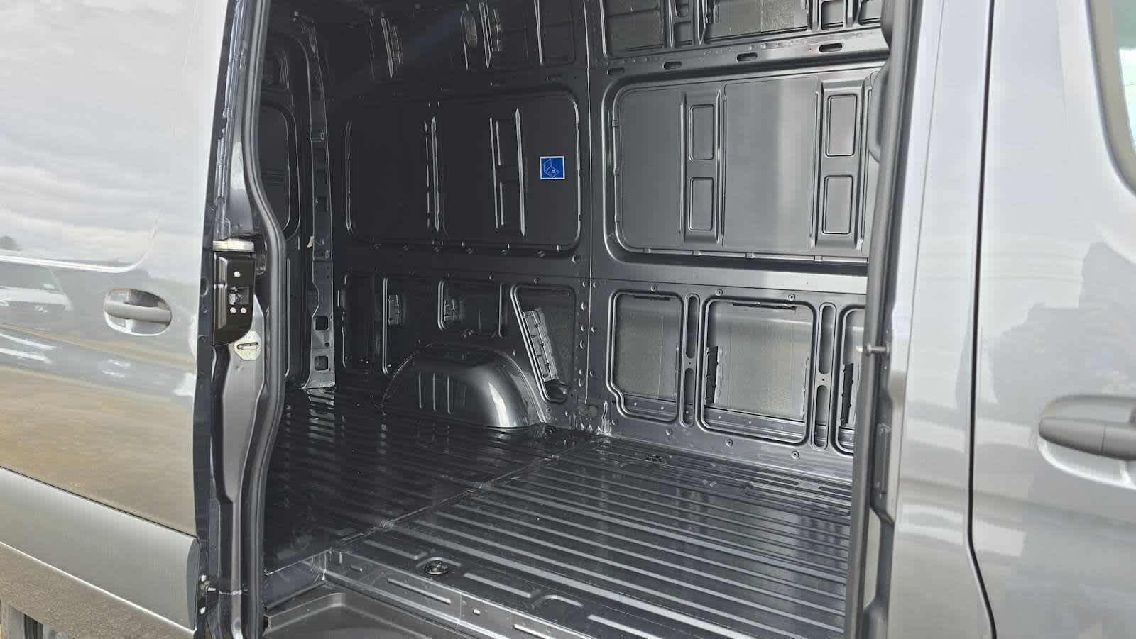 2026 Mercedes-Benz Sprinter 2500 Standard Roof I4 Diesel HO 144 AWD