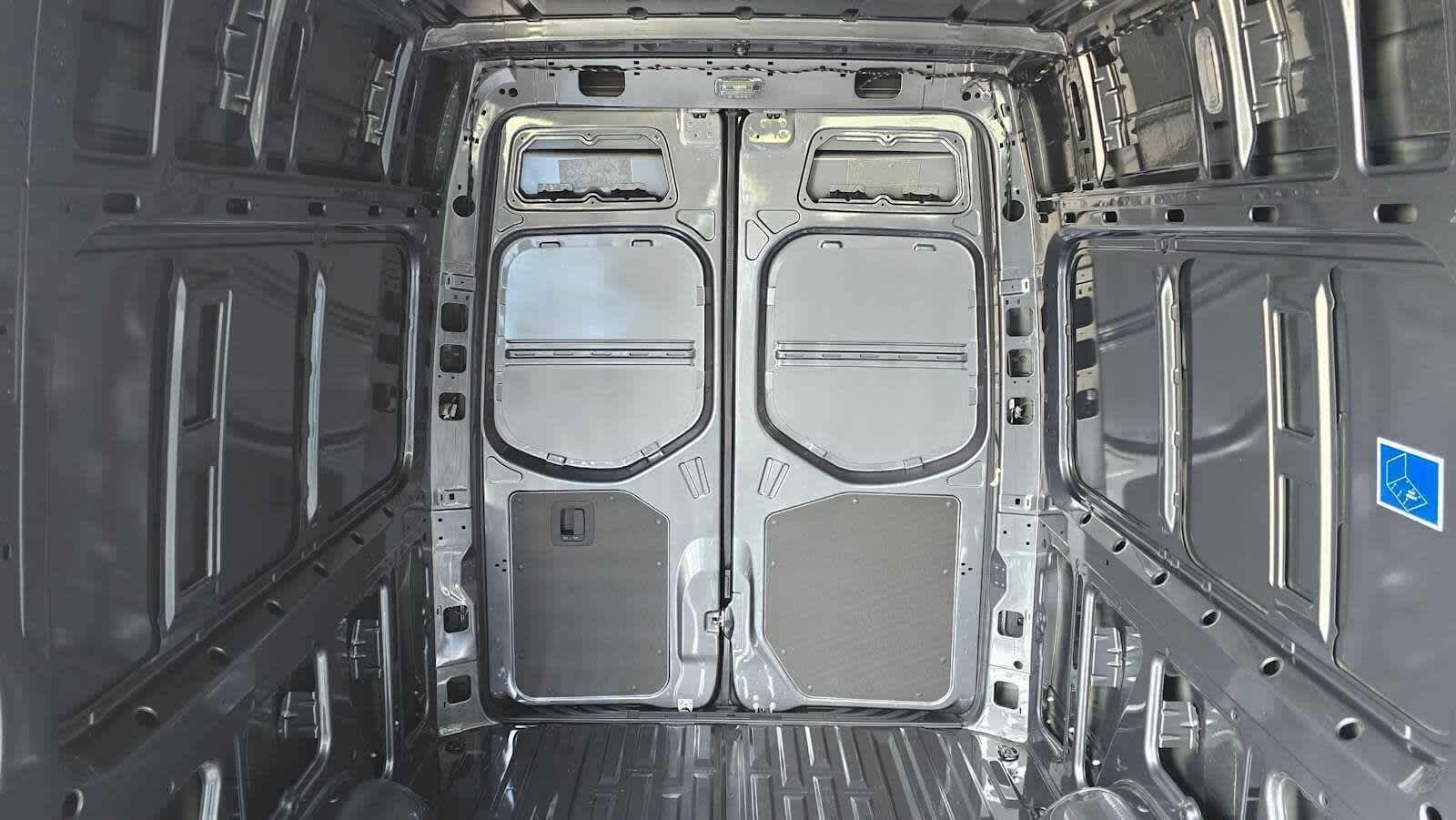 2026 Mercedes-Benz Sprinter 2500 Standard Roof I4 Diesel HO 144 AWD