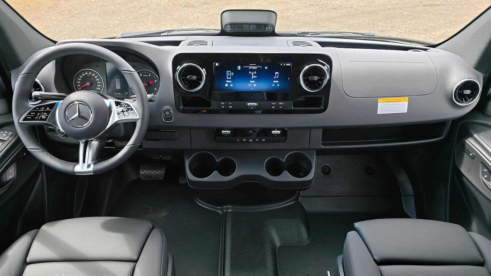 2026 Mercedes-Benz Sprinter 2500 Standard Roof I4 Diesel HO 144 AWD