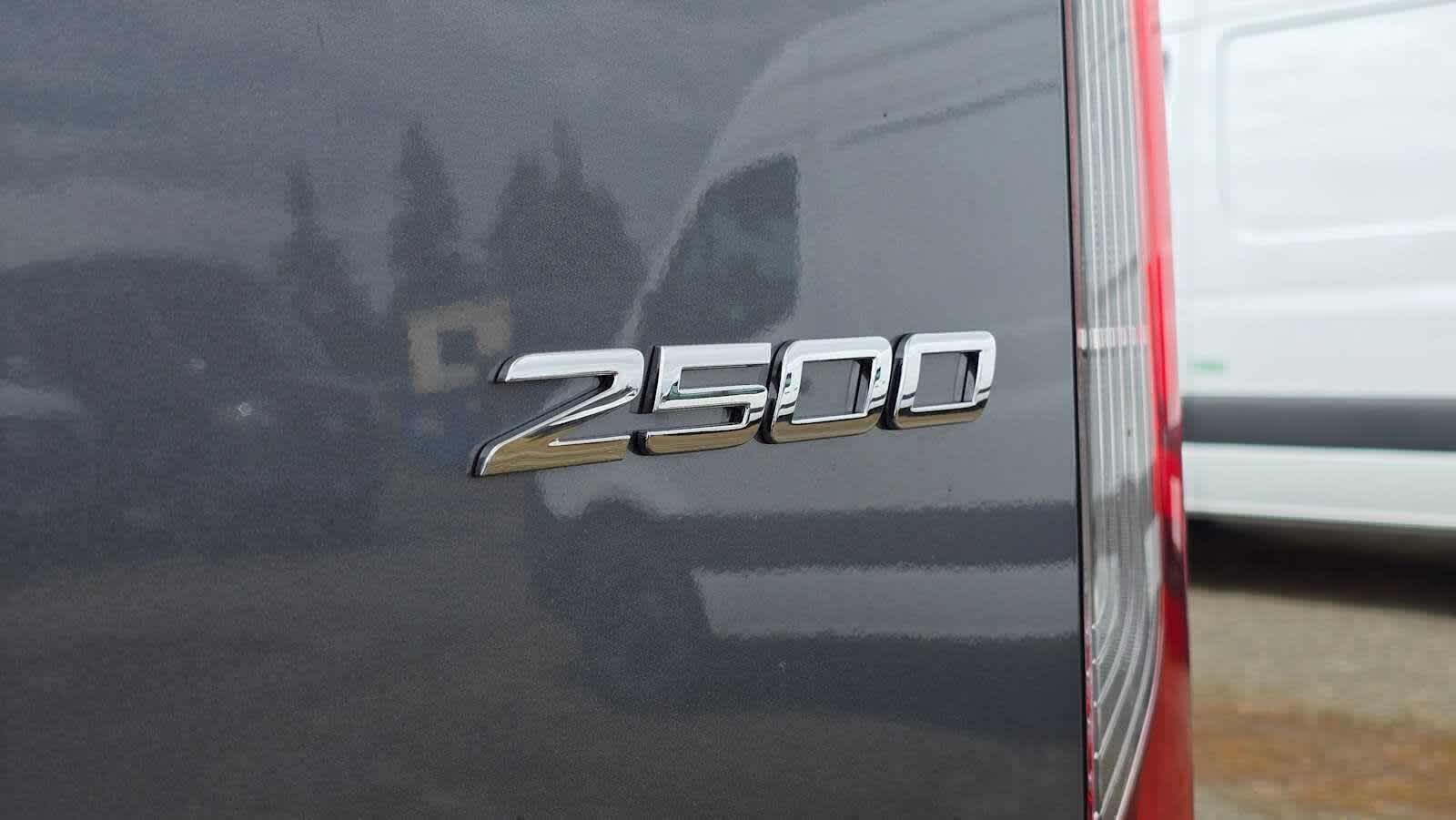 2026 Mercedes-Benz Sprinter 2500 Standard Roof I4 Diesel HO 144 AWD